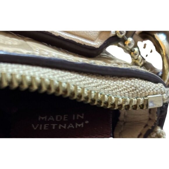 Coach Signature C Logo Beige Nude Embossed Patent Leather Corner Zip Wristlet - Picture 5 of 6